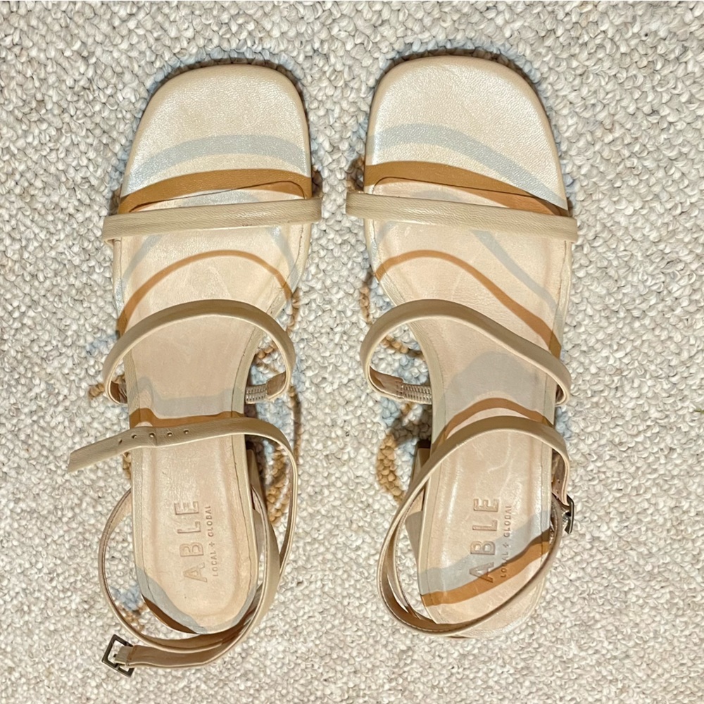ABLE Strappy Block Heel Sandel with Ankle Buckle Cream Tan Size 10